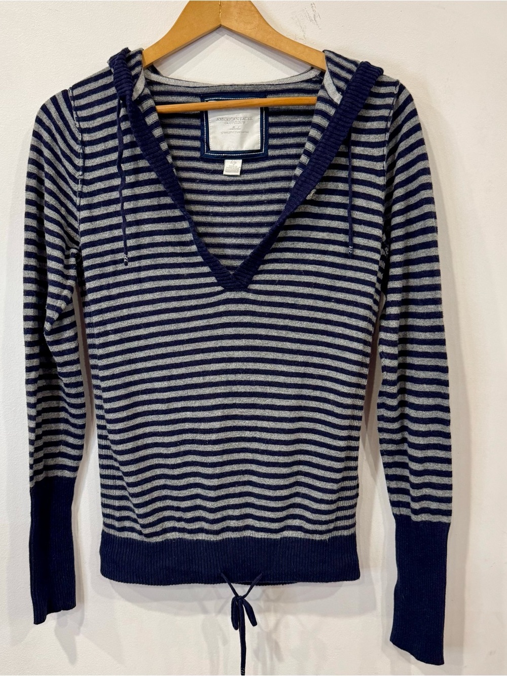 American Eagle Y2K Sweater Womens Striped V Neck Hoodie Navy Gray Fitted